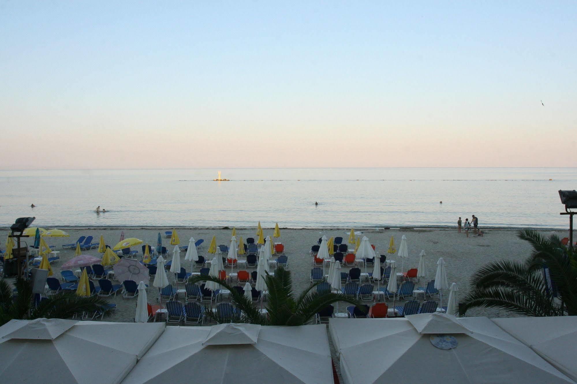 Hotel Zografos Paralía Esterno foto
